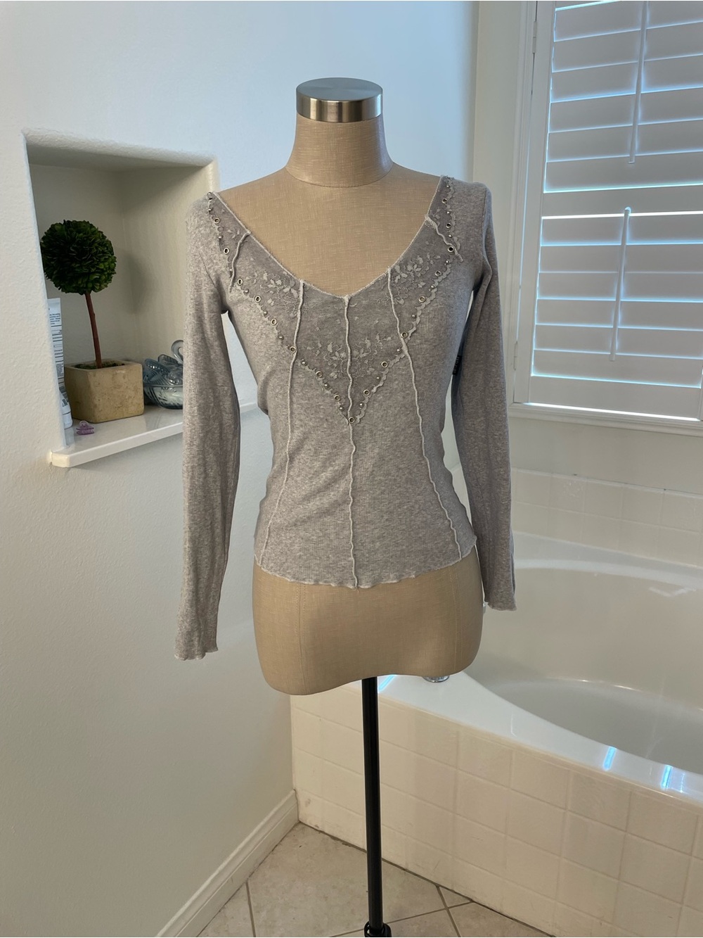 Anti-Flirt euro top sexy V-Neck Top